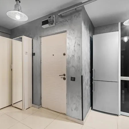 Monochrome 1br Near Cismigiu Park 公寓