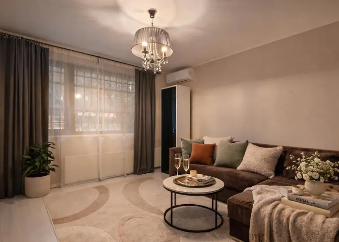 Апартаменты Stylish Monochrome 1br In