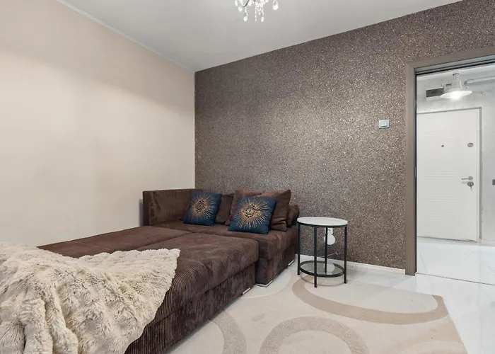 Stylish Monochrome 1br In Boekarest
